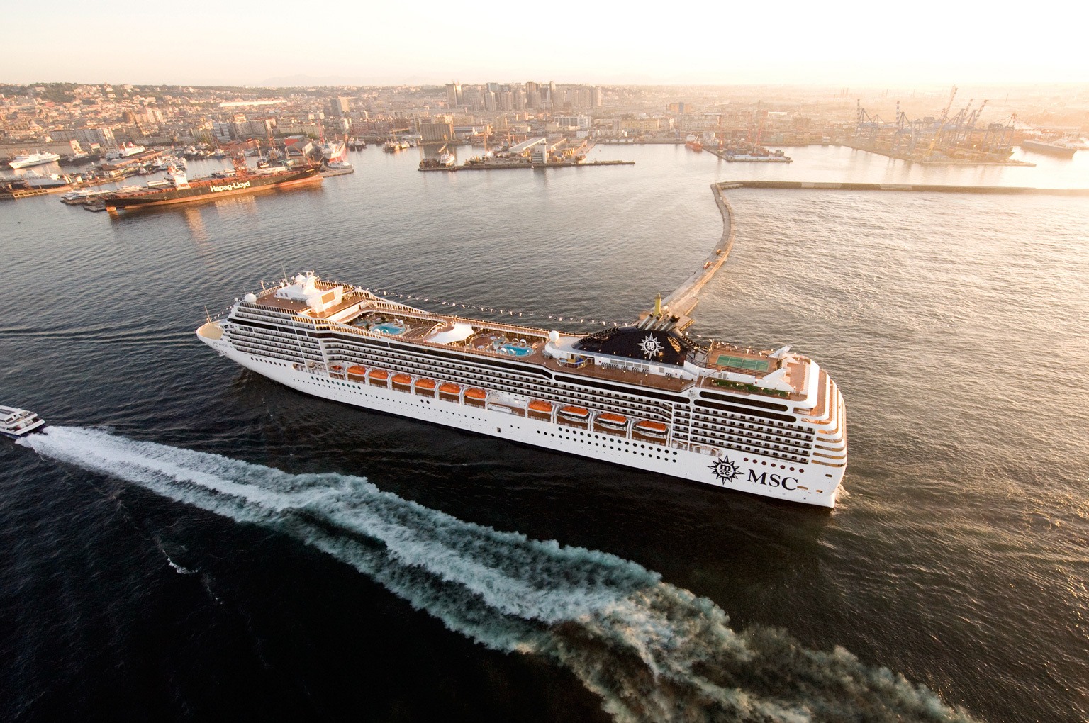 MSC Divina круизный лайнер