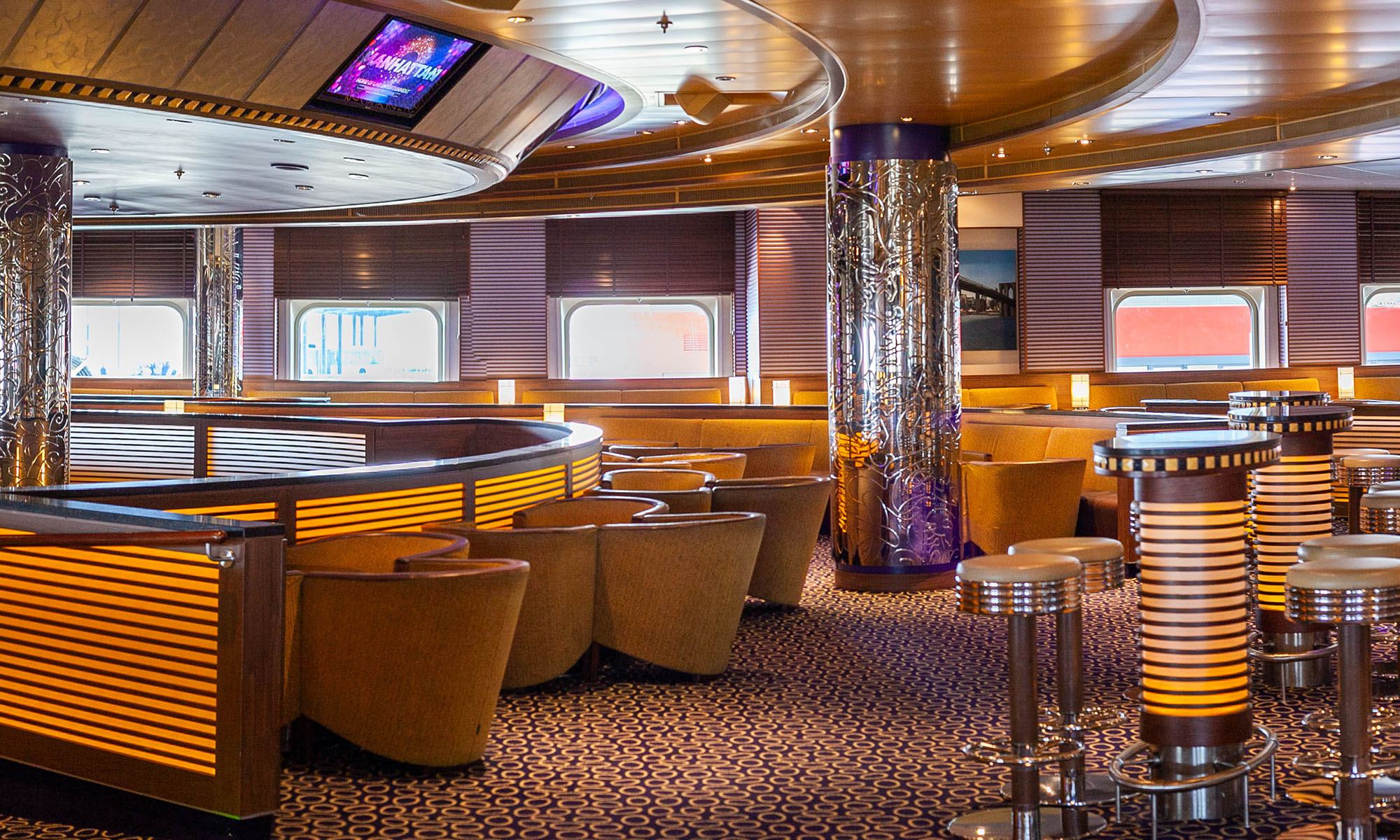 azura cruise ship nightclub