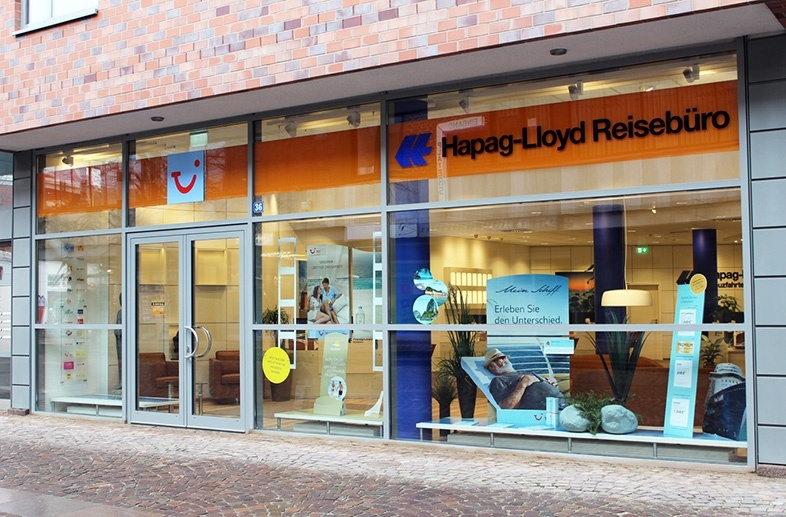 Außenansicht des Hapag-Lloyd Reisebüros Ahrensburg